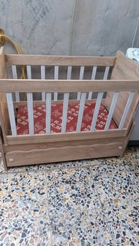 سرير أطفال • خشب • مناسب ٥سنوات