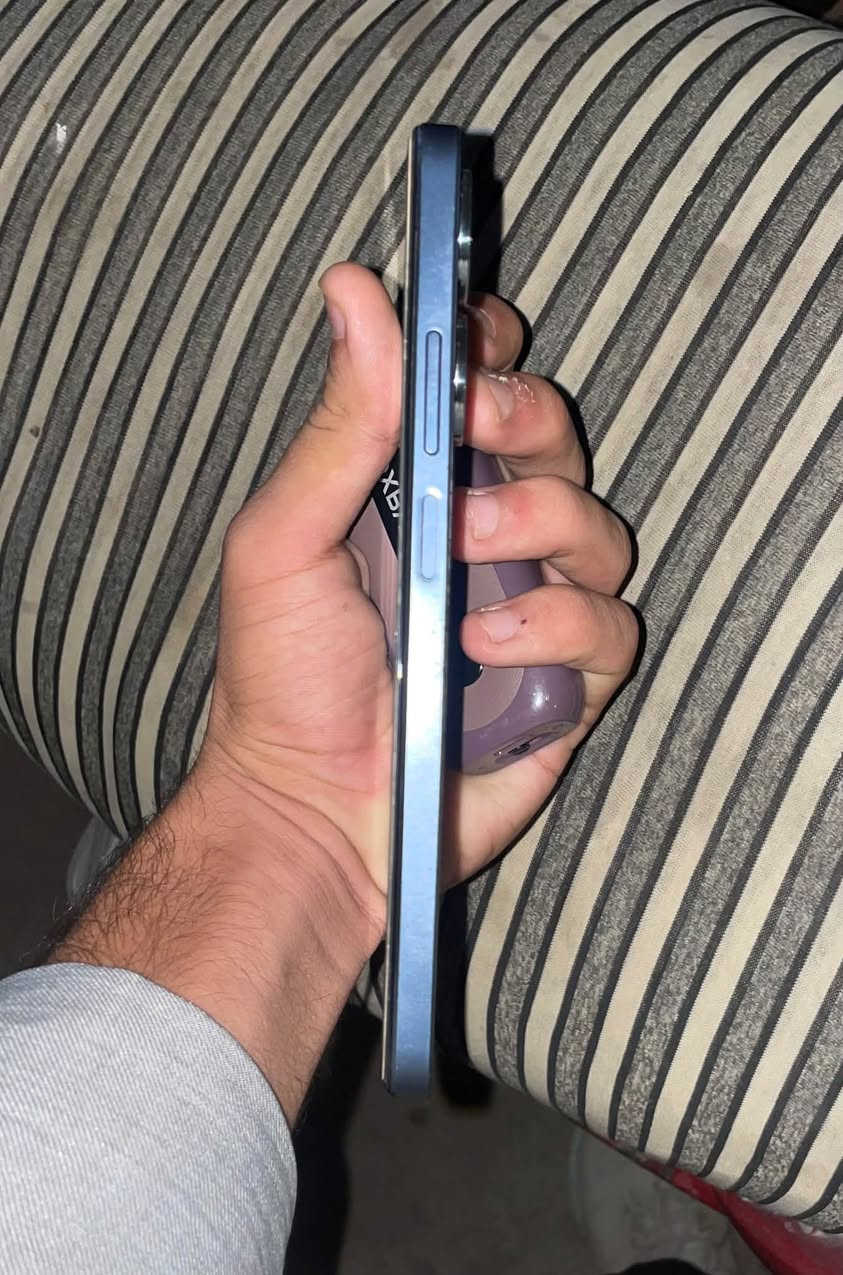ريدمي c55
بطاريه5000
ذاكره 265
لون اسود 
نضيف الجهاز
عنوان نجف 
سعر 175وبي مجال
للتواصل ***********
