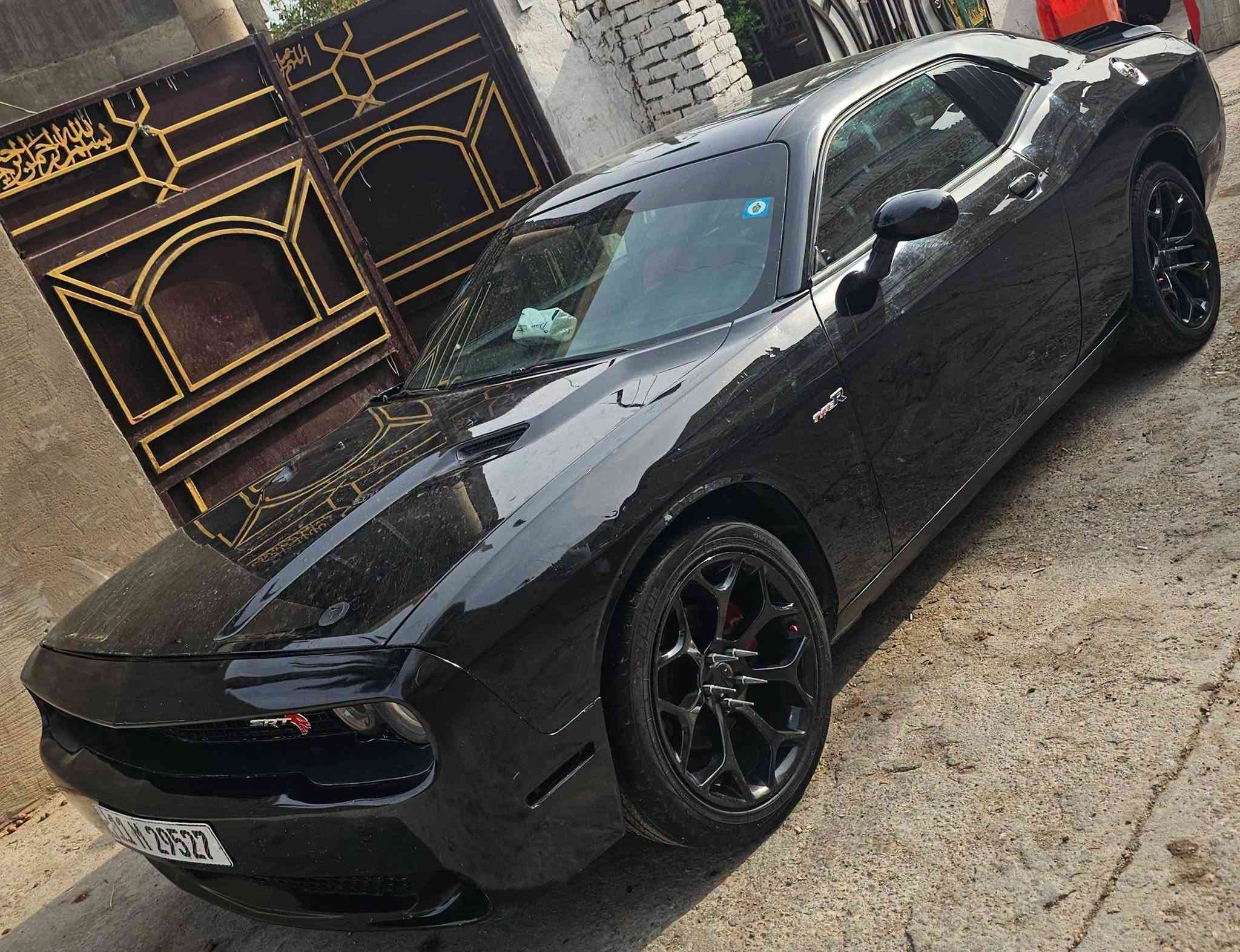{  البيع نقد او مراوس حسب القناعه يجي خاص او وتساب ***********
جالنجر موديل  2013 محدثه 2022
 سيارة داخلة كلين   وهنا بالعراق نصبغن بيه 3 قطع اثر شخوط 
رقم بغداد انكليزي تحويل مباشر 
السيارة جديدة كلش المواصفات 
محرك ٦ سلندر  وكير مكفول
تخم تاير تبريد ثلج  ويل كروم 
صوت رياضي ع ريمود طفي وشغاله 
تراي وين مايعجبك او مراوس حسب القناعه يجي خاص
المكان كوت مركز المدينة وهاذ رقمي او 
***********
