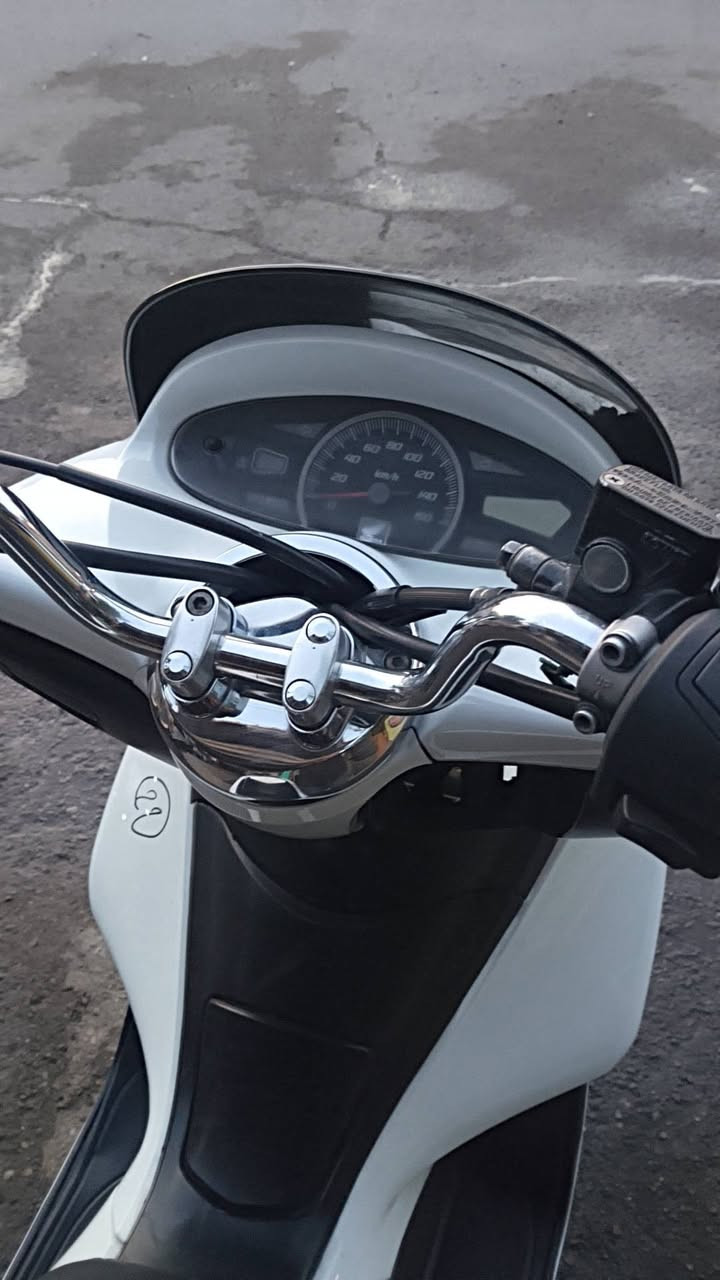 السلام عليكمpcxللبيع السعر مليون و600وبيه مجال مكاني بغداد جديده الشراي يتصل0775256592ر

