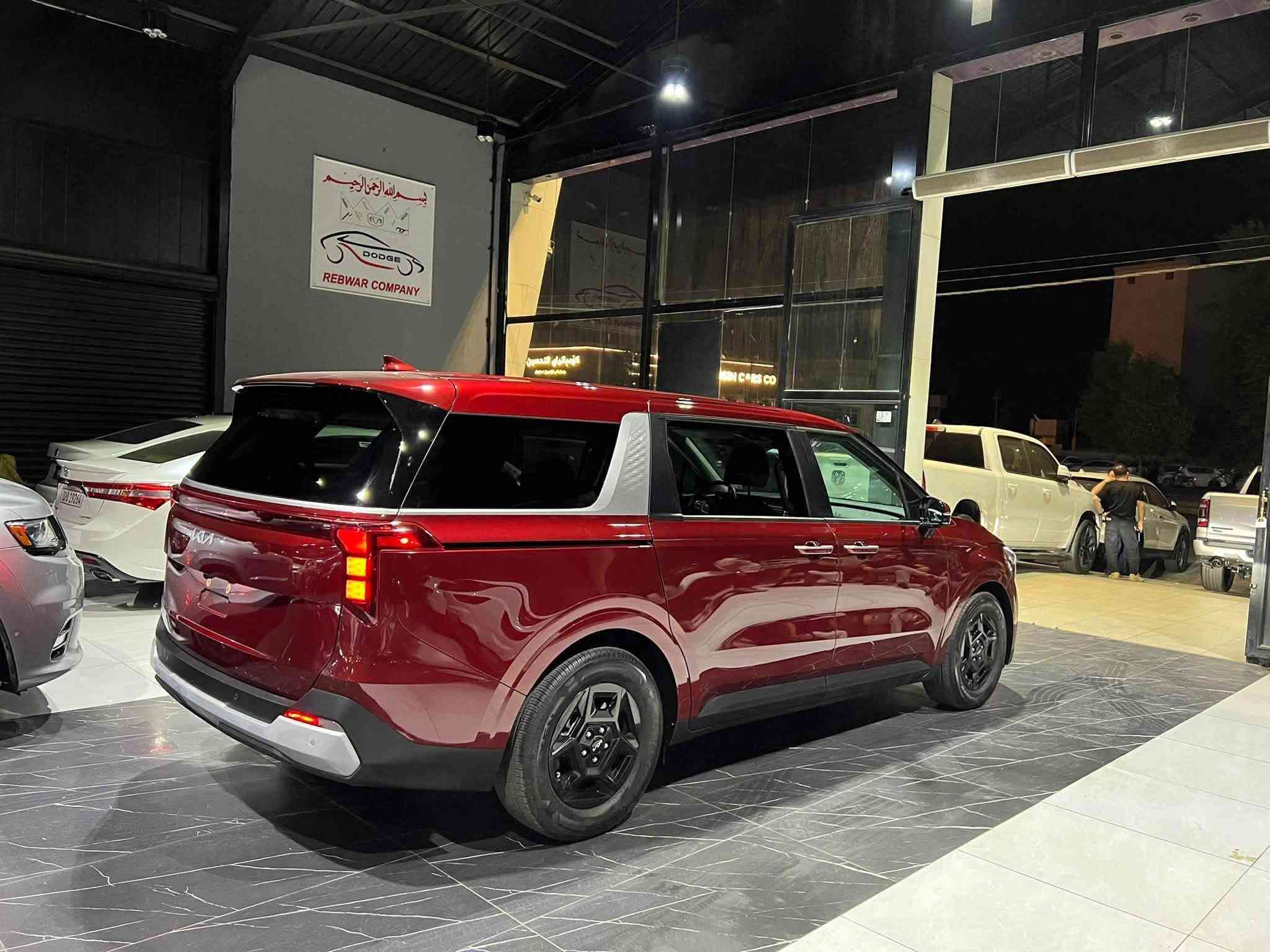 السلام عليكم
KIA CARNIVAL LXS 2025
سياره جاملغ فقط مبدل 
رقم الشاصي بل منشور 
بدون ايرباك 
ماشية ٦٠٠٠ زيرو السيارة 
فول مواصفاات عده الفتحه 
بصمة 
كشنات جلد 
كراسي كهرباء 
كراسي متصل 
كامره
حساسات امامي خلفي 
رادارات 
نقاط عمياء 
تحديد مسار 
قياده اليه سياره جديده بمعنى الكلمه 
تترقم اربيل اجره او خصوصي بدون رقم ابيع 
للاستفسار ***********
