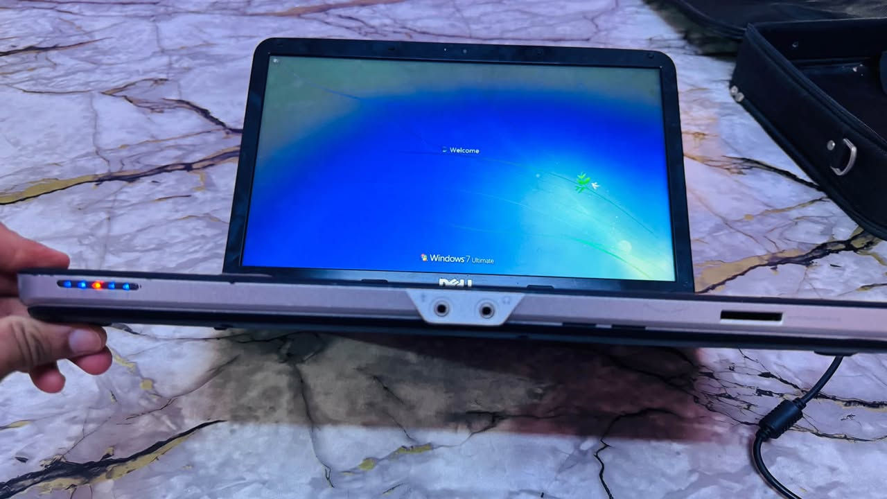لابتوب Dell Vostro 1015  نظيف للبيع 150 وبي مجال بسيط
شاحنه + بطاريه جدد 
جنطتة وياه 
للاستفسار *********** 
البصرة / الهوير 
يوجد توصيل جميع المحافظات
