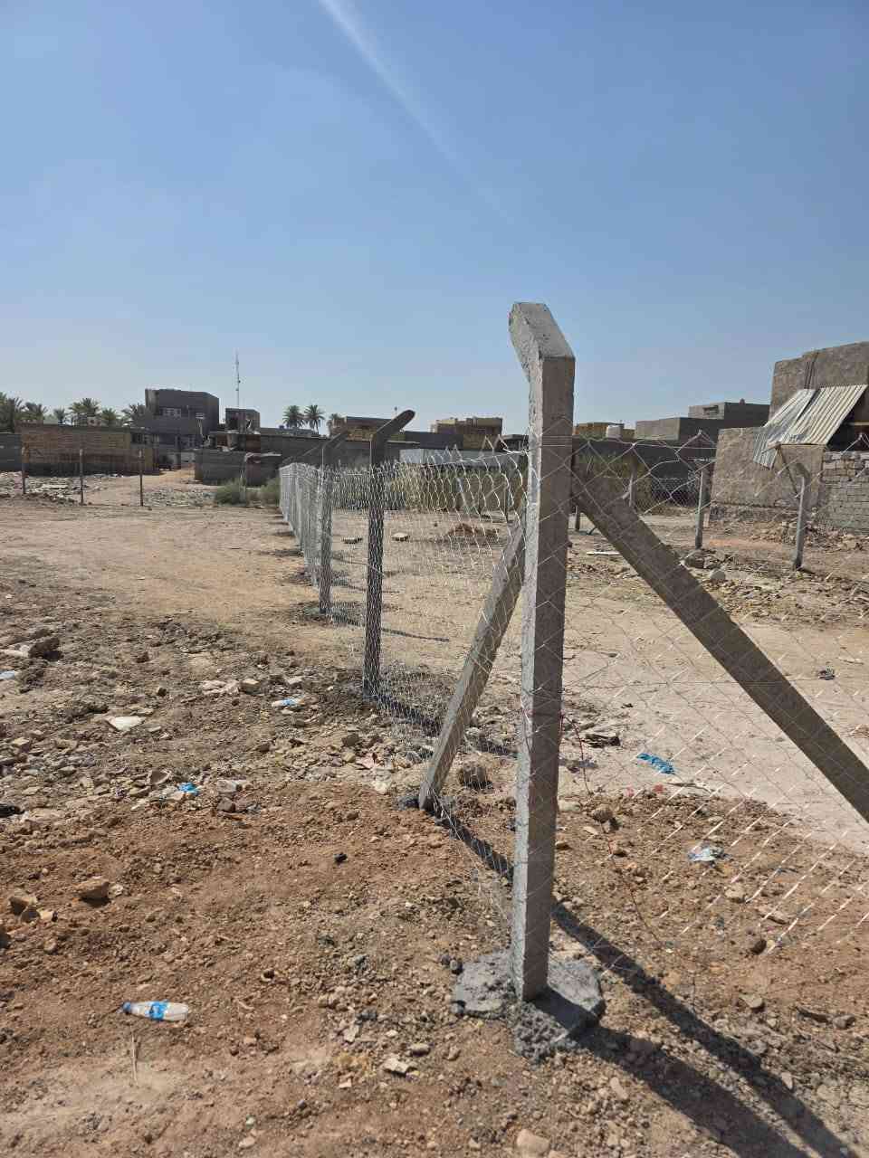 قطعه للبيع المساحه ٢٨٥.وره معمل العلف واجهيه عشره الاربع نزال ٣١ ونص نهايته القطعه ثمانيه متر للإستفسار الاتصال علا الرقم ***********. مكان القطعه طهمازيه
