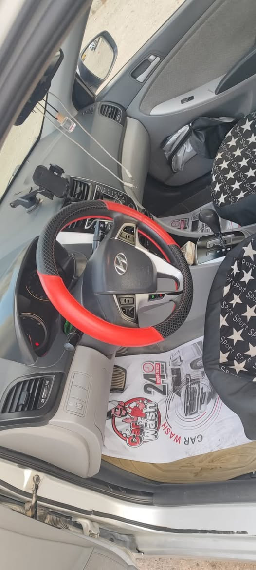 اكسنت خليجي بلو نص فول
٢٠١٣ 
محرك ١٦٠٠
رقم قادسية
ل اتصال ***********
العنوان بغداد الغزاليه
