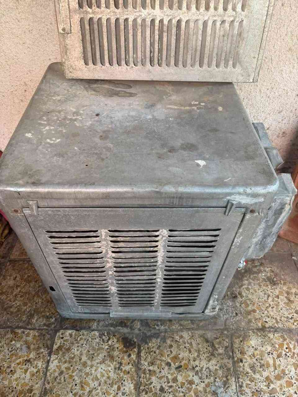 سلام+عليكم+مبرده+فافون+حجمهه+اربعه+ونص
سعره+100مكان+بغداد+*********** بغداد, العراق
