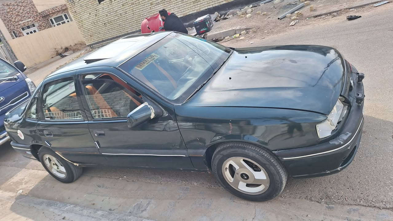 فتحة سقف • ١٩٩٤ • رقم بغداد