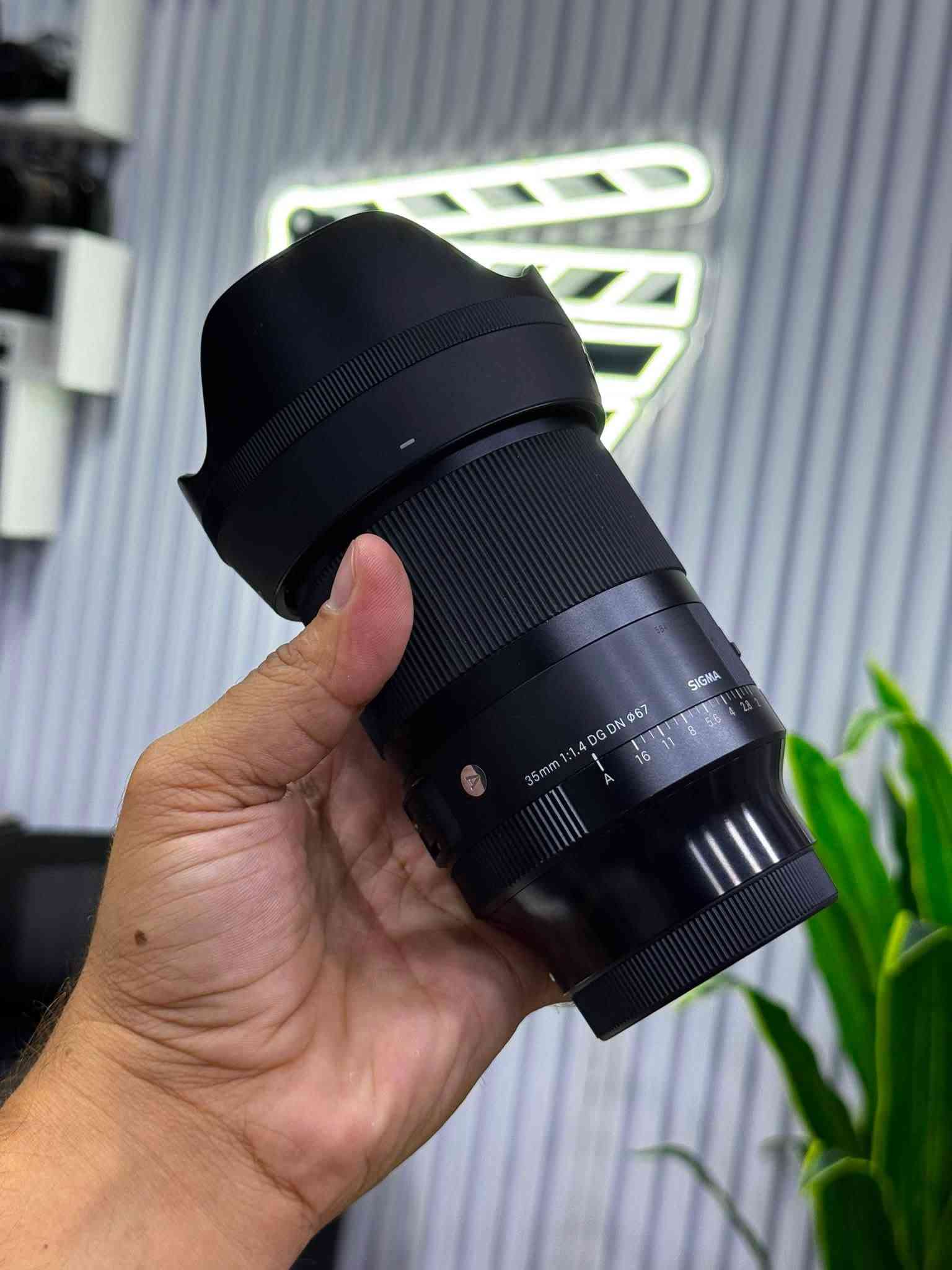 #daste_dw_مستعمل
———————————
#sigma lens 35mm F1.4 DG DN
Clean 95%
For sony

