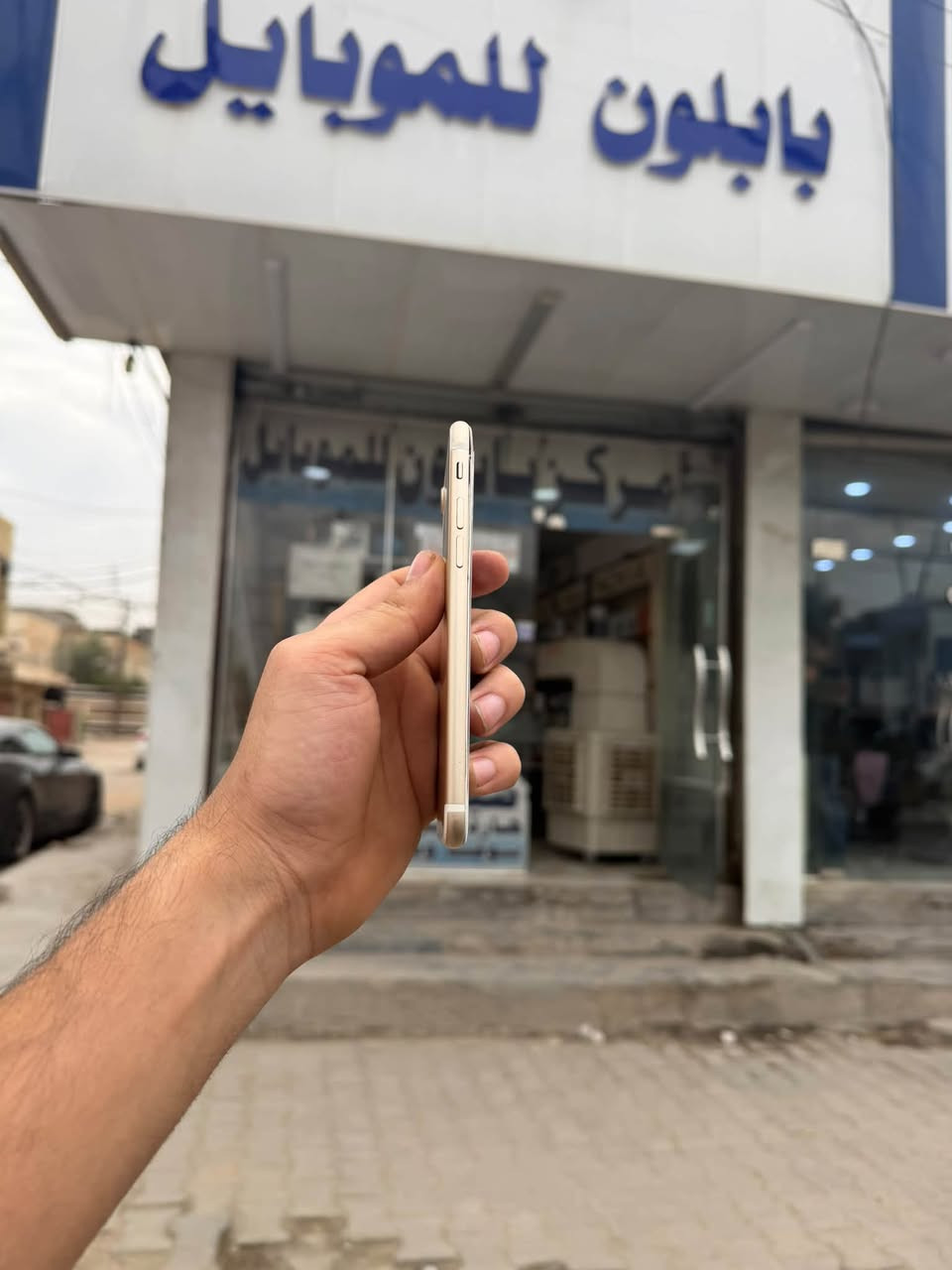 آيفون ٧ • ١٢٨ جيجا • شاشة مكسورة