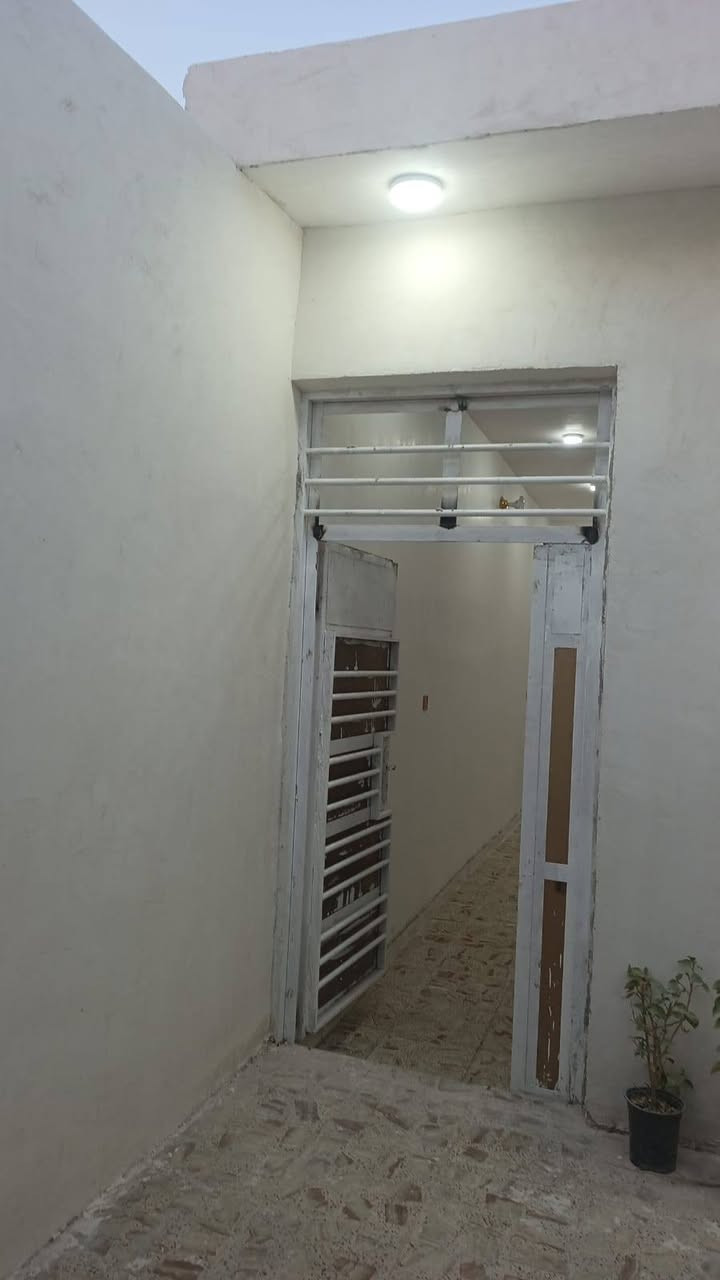 ١١٨م • حي البساتين • حوش كبير