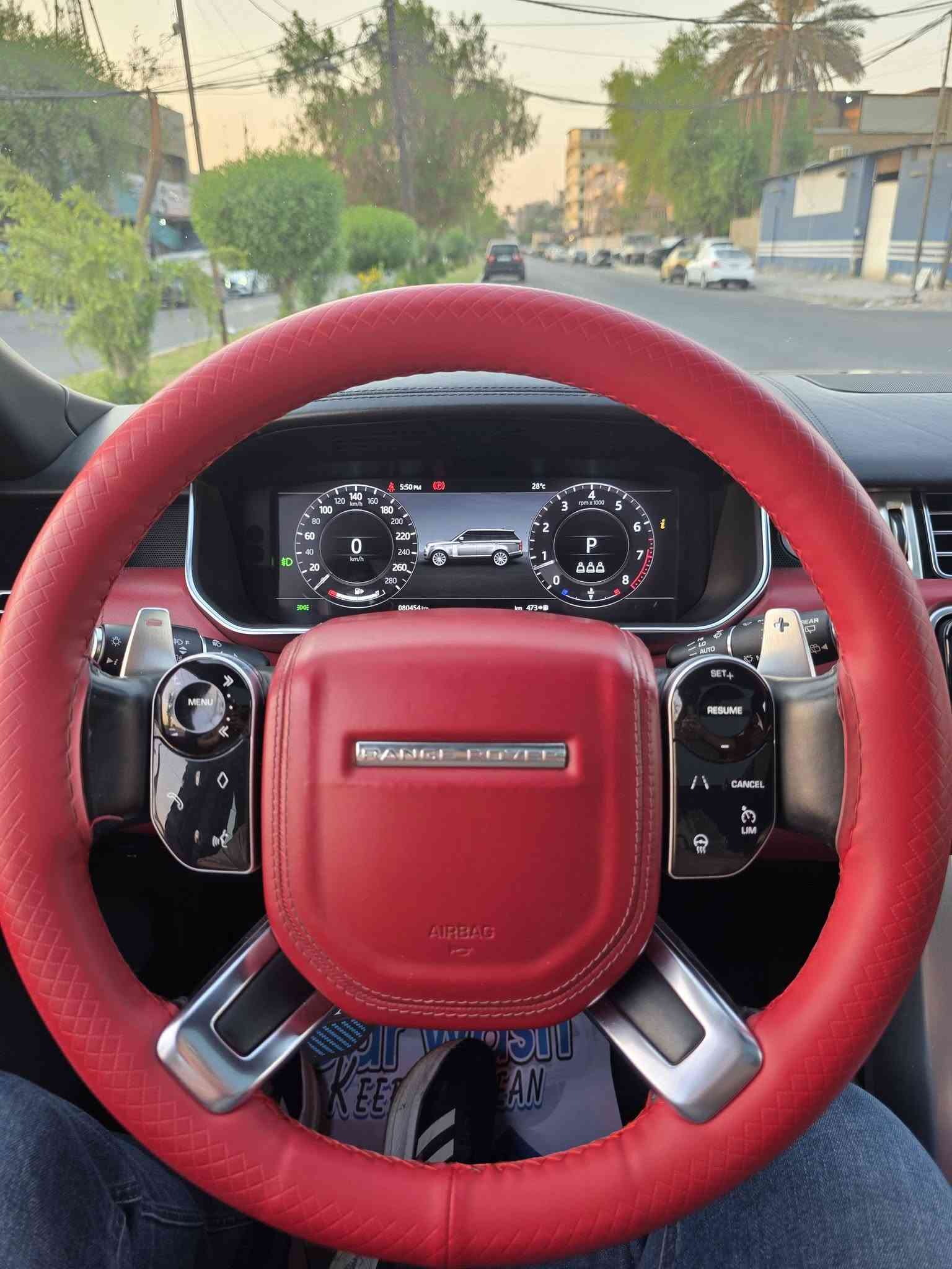 Range Rover 
Autobiography VIP
2020
 
V8 Supercharged
 🇬🇧🇬🇧🇬🇧
رانج روفر 
فوك اوتوبايغرافي Vip

الموديل ـ 2020
❤️❤️ رقم بغداد مميز ❤️ ❤️
عداد المسافة ((  80  )) الف كيلو 😍 فقط

لون كرزي مميز 😍
بلاك ادشن اصل 😍 
داخل احمر مميز ايضا 😍

مغلفة طبقة حماية PPF 💝

وكالة المانيا ضمان دولي 💖  
بصمة عدد ٢
السيارة كفالة عامة شرط كفاله من
البارد و تكحيل و شرط الدعاميات بدون صبغ 
كير مكينه ميكانيك كفالة ..❤️
 
المواصفات 🇬🇧🇬🇧
♦️ المحرك ـ 8  سلندر سوبر جارج
♦️ قمارة شامواه 
♦️ دوسات كهرباء
♦️ ابواب شفط 
♦️ كامرات ٣٦٠ درجة 
♦️ رادار 
♦️ مساج 
♦️ فول مواصفات 
ميحتاج اكتب اكثر 

تسأل على السعر 

اتصل او راسلنا واتس اب 

مكان السيارة بغداد الكرادة ❤️❤️
وبأسمي تحويل ثاني يوم 
 
 
*********** 
سلام رانج روفر

@الجميع
