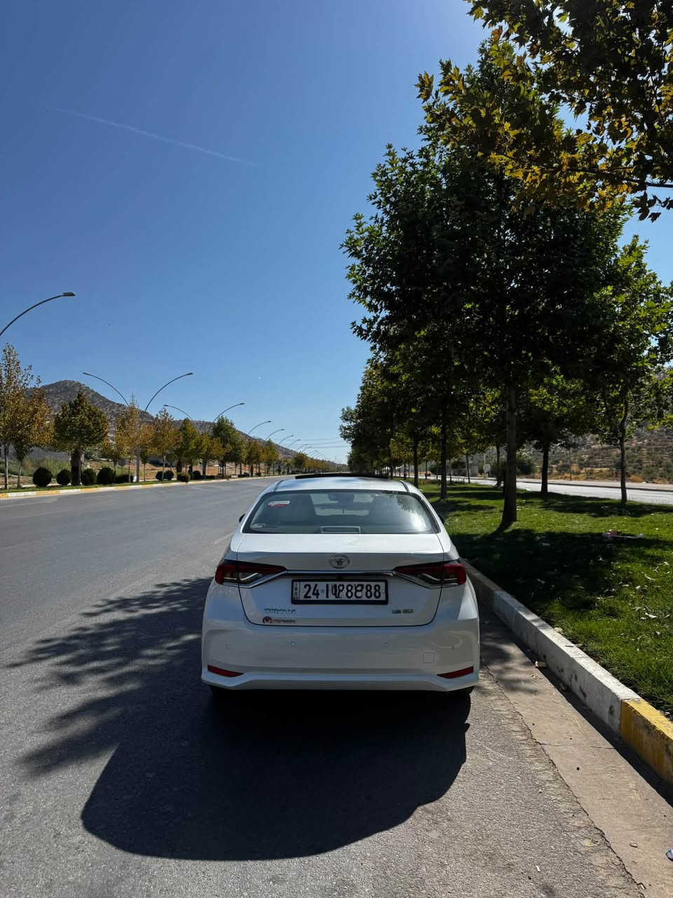 سلام عليكم  
كورلا 2022 شركة جيهان
السيارة كلين بدون ضرر محرك 1800 بانزين 
فول مواصفات فتحة سلايت عداد شاشة إلكتروني 
مكان السيارة دهوك سيارة باسمي نفس اليوم احولك
للأستفسار اتصل بالرقم *********** موجود واتساب
ملاحظة السيارة مخزونة سنتين ماشي 52 الف كيلومتر السعر176$
