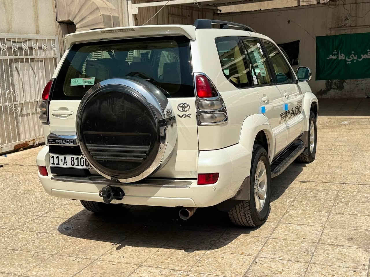 السلام عليكم برادو VX كويتي 2009 سعرها 160 ورقة رقم بغداد بسمي فول مواصفات 6 سلندر بيه صبغ جاملغات امامي معه ركن البنيد بدون دواخل سيارة جديدة و جاهزة محرك كير مكفولات صدر امامي خلفي جديد تخم تاير جديد للاستفسار *********** السعر 160 ورقة مكان بغداد بيع فقط
