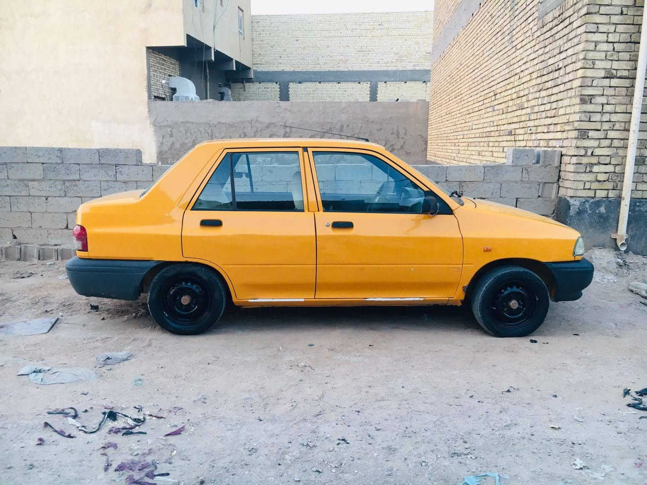 سايبا 2018 مكلف بالنشر الاستفسار ***********
صبغ شبر جاملغ الامامي جهة السايق فقط

محرك جيد تبريد حداديه نظيفة 

هيئة مصفره 

سنوية نافذه

سيارة جاهزه كبل لشارع
