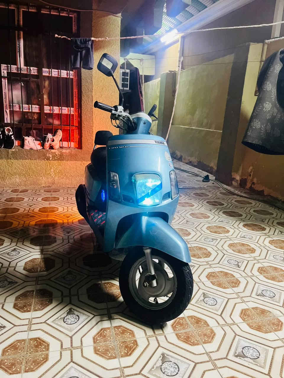 بوليس • ٢٠١٤ • مكاتبة