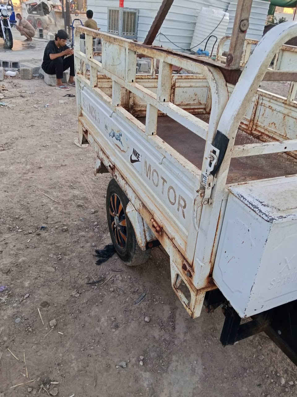 ستوته للبيع موديل 23 أوراق كامله المكان بعقوبه المفرق السعر 1350 وبيهة مجال الاتصال *********** وخاص موجود واتساب
