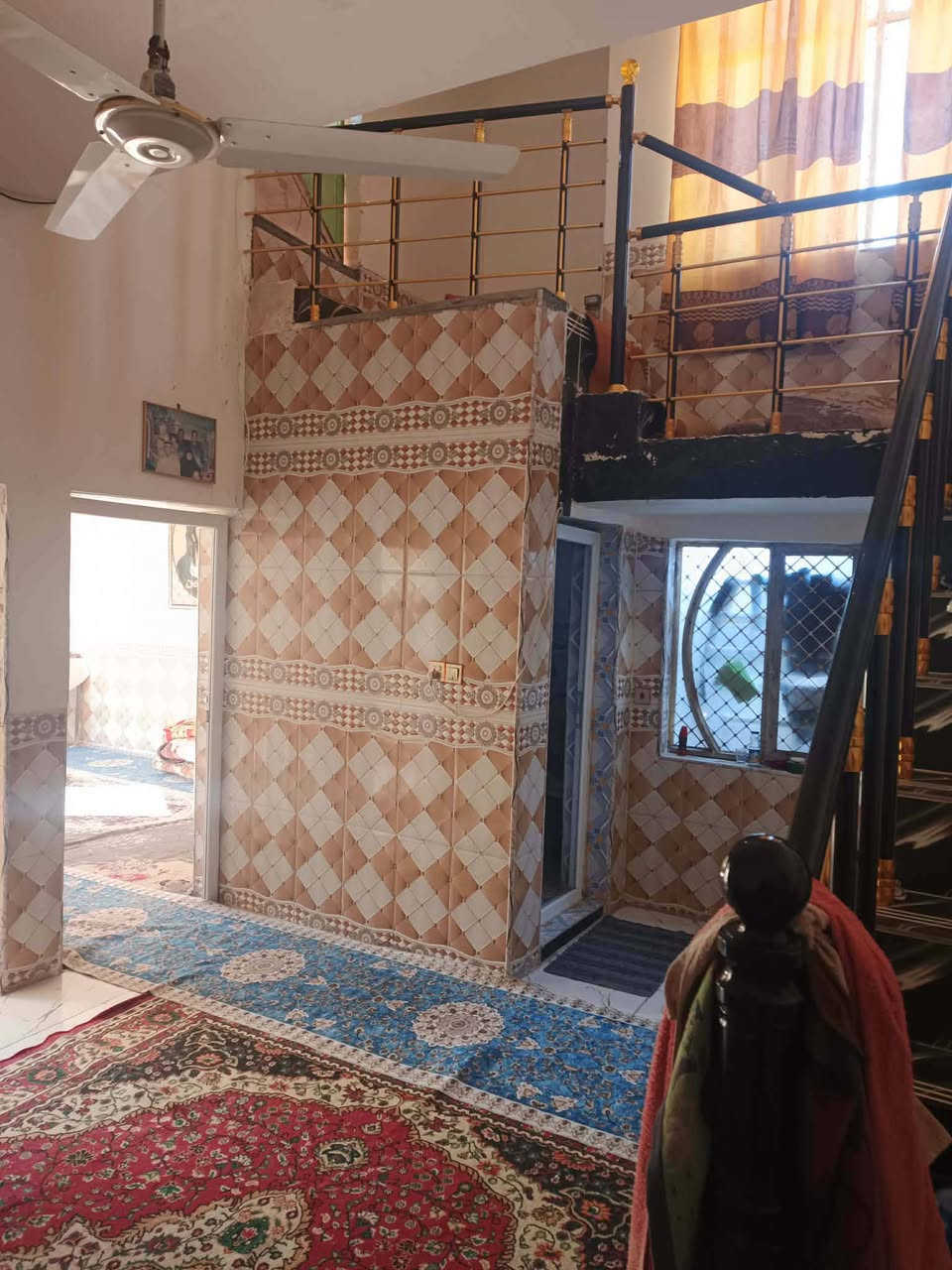 السلام عليكم دار للبيع مساحه 110م بناء حديث الموقع بابل محاويل.حي الدور مكون من استقبال+ غرفه نوم واحده +مطبخ+ هول +صحيات خارجيه +حمام داخلي ملاحظه مستعجلين على البيع السعر 35 وبي مجال للشاري
متوفر كافه الخدمات ماء أسالة خط مولد مدارس قريبة جداا بنفس المنطقة
 للاستفسار الاتصال على الرقم ***********
او ***********@
