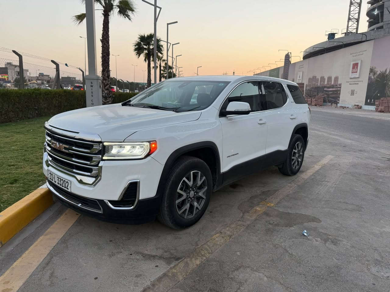 السلام عليكم للبيع او المراوس  GMC اكاديا 2023 باسمي
 ماشيه 23 الف كيلو متر وليس مايل الحادث موضح مع الصور والسونار مرفق السياره جاهزه مابيها اي نقص السعر 178 ورقه وبيها مجال بسيط للطيبين للاستفسار الاتصال بالرقم *********** يوجد واتساب واتصال عادي موقع السياره بغداد الغزاليه مع جزيل الشكر لاداره الموقع والاعضاء الكرام
 رقم الشاصي
1GKKNKL45PZ239767
