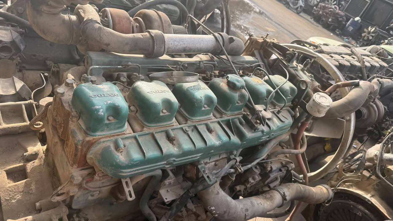 محركات فالفو إف12 • حجم ١٢٢ • حجم ١٢١