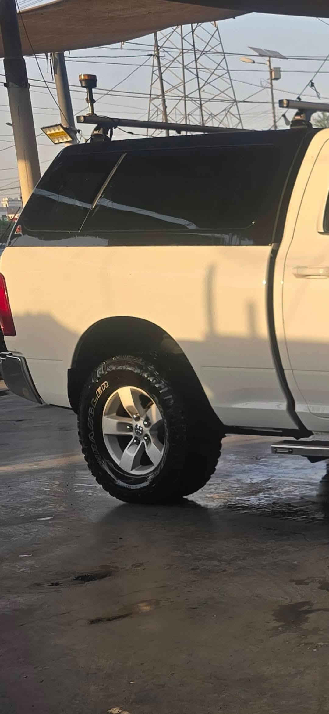 ⛔️ تصفية و الأسعار مناسبة جدا 

🔰 كابينة رام بدي طويل لون اسود جام مظلل من شركة leer مع مساطر أصلية و انارة خلفية و داخلية و منافذ تهوية جانبية 

🔰 بوكسات بدي رام كاملة مع القواعد 

🔰 درع رام ثقيل ينشد كلاسك و الشكل الجديد كامل مع ملحقاته مع اريل نشرة مفصلي تحكم عن طريق الموبايل 

🔰 دوسات رام بدي طويل و قصير ترهم 

🔰 غلاف بدي أمريكي اصلي كامل مع ملحقاته بدي طويل 

للتواصل *********** - او ماسنجر

