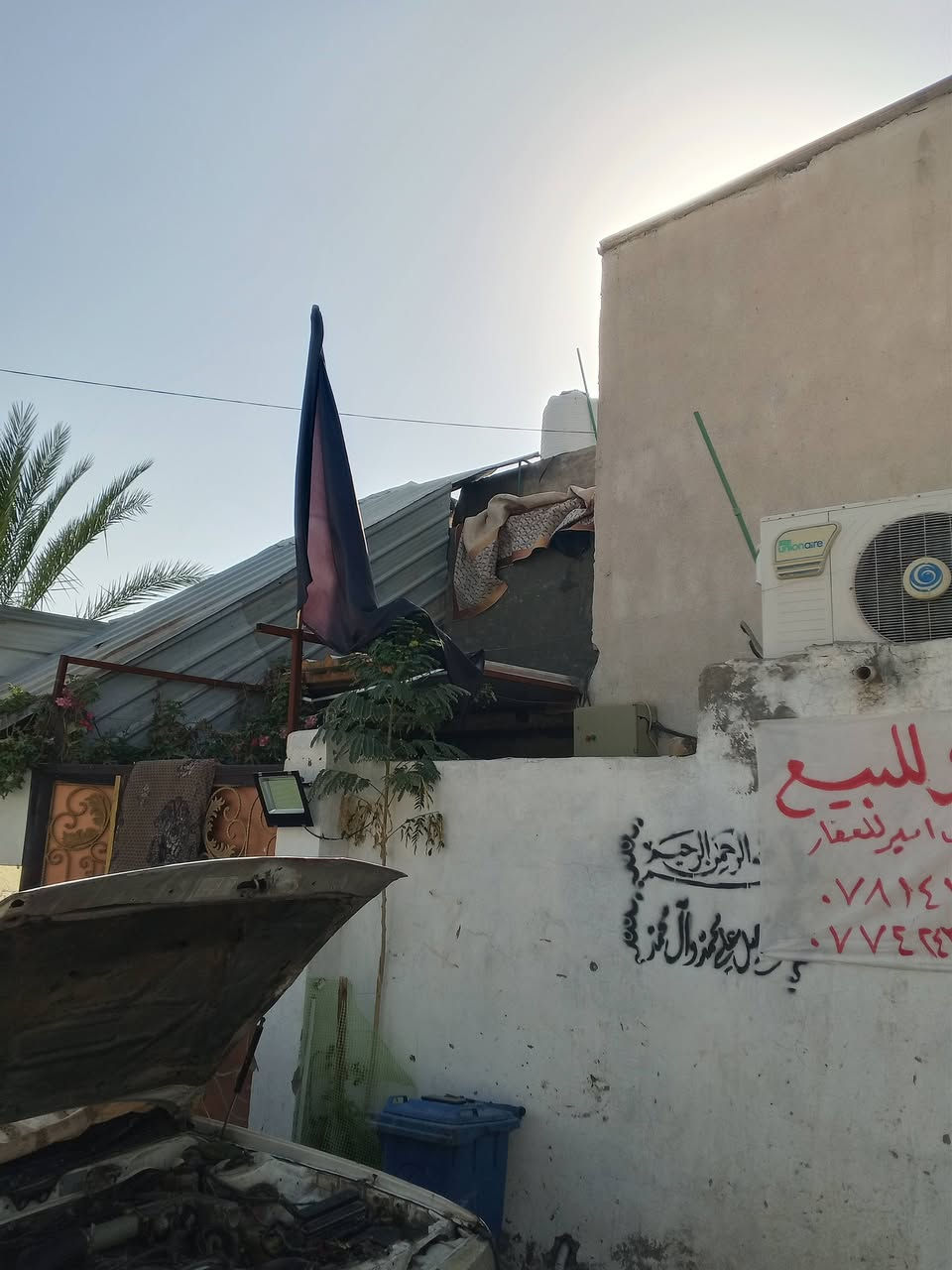 دارللبيع رضويه الأولى قرب سوق الجمعه خلف الحولي مساحته 130بناءطابقين الطابق الثاني.غرفه وصاله ومطبخ وصحيات سقف سندويش الطابق الأول غرفتين وصاله وستقبال
الارضيه كله بورسلين جداران سراميك ش 10م
سعر65مليون***********
