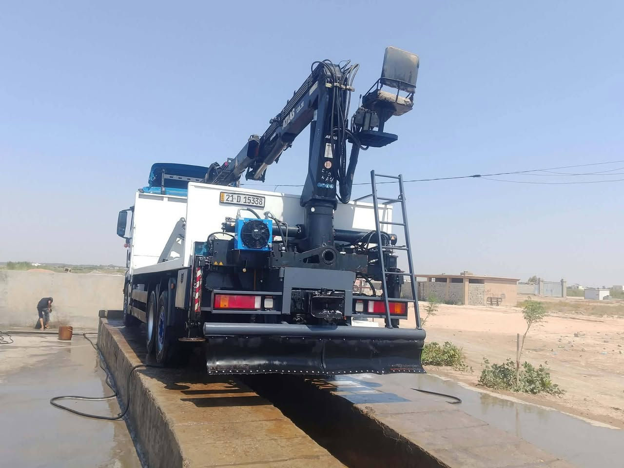 مان كرين • ٢٠٠٤ • مكينة ٤٦٠
