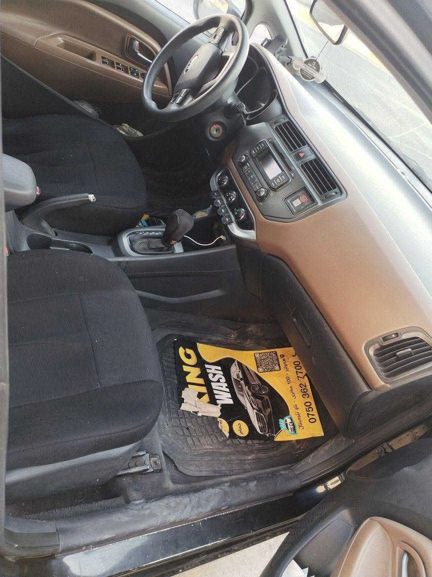 🚗+كيا+ريو+2013+(هاتشباك+-+خليجي)+للبيع+في+أربيل+🚗

*+النوع:+كيا+ريو+(هاتشباك)

*+المواصفات:+وارد+خليجي

*+الموديل:+2013

*+الممشى:+224+ألف+كيلومتر

*+المحرك:+1400+سي+سي،+كير+ومحرك+مكفولين+وبحالة+ممتازة

*+الإطارات:+جديدة+

*+الصبغ:+تحتوي+على+قطعتين+صبغ+فقط

*+الأوراق+والسنوية:+السنوية+جديدة،+الفحص+والهزة+جديد،+السيارة+باسمي+وجاهزة+للتحويل+مباشرة

*+الفحص+العام:+السونار+والفحص+العام+موجود+وجديد

*+السعر:+72ورقة+(+قفل)+

للبيع+المستعجل

📞+للتواصل+والاستفسار:+*********** أربيل, العراق
