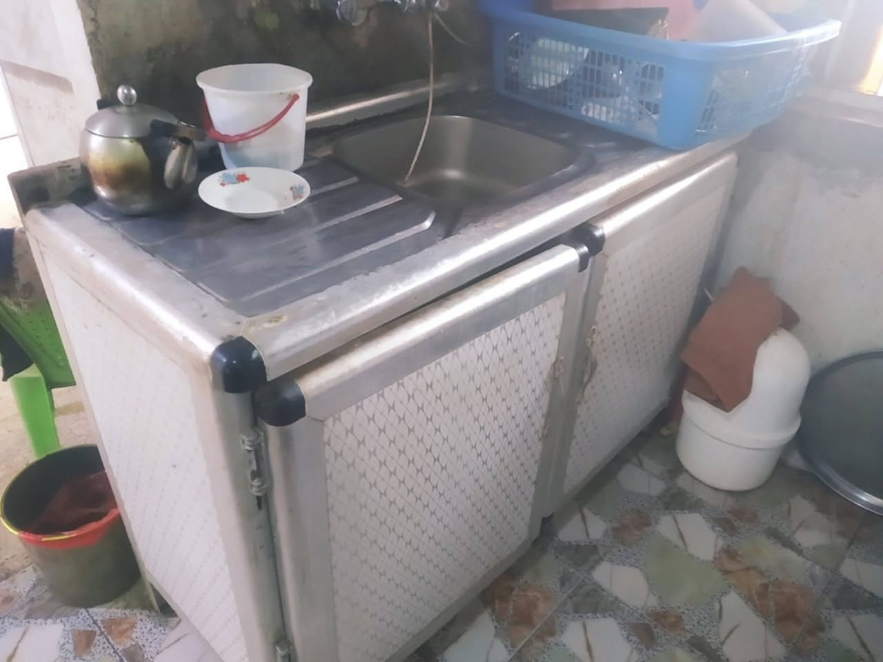 للبيع المكان بابل و شراي يتصل هسه بيع مستعجل جدا و كله  اسعار مناسبه ***********
