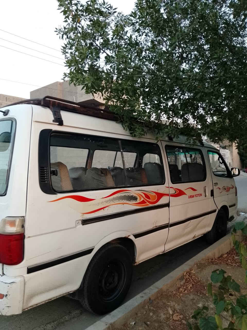السلام عليكم فتون ٢٠١٧ سيارة جاهزة بيها طخات بسيطة بدون أي ضربة وصبغ مكفولة من الضربة والصبغ اني مكلف بل نشر ما متواجد على فيس هذا رقم صاحب السيارة ‏‪***********‬‏
السعر ٨٥ بيها مجال
