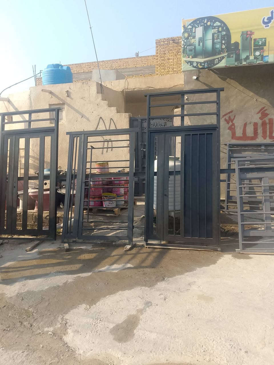 نوفر لكم تنفيذ وتجهيز:
🔹 شبابيك حديد مودرن بأحدث التصاميم.
🔹 أبواب خارجية وداخلية بتشطيبات راقية.
🔹 تفصيل حسب القياسات المطلوبة.
🔹 دهان حراري عالي الجودة ومقاوم للعوامل الجوية.
🔹 دقة في التصنيع وإتقان في التركيب.

✔️ تصاميم عصرية تناسب جميع الواجهات.
✔️ خامات ممتازة وأسعار منافسة.
✔️ تجهيز الجملة والمفرد.

📍 سكله حمزه جبار الهلالي 

📩 راسلنا الآن لمعرفة الأسعار أو لطلب تصميم خاص
*********** 

… عندما تجتمع المتانة مع جمال التصميم
