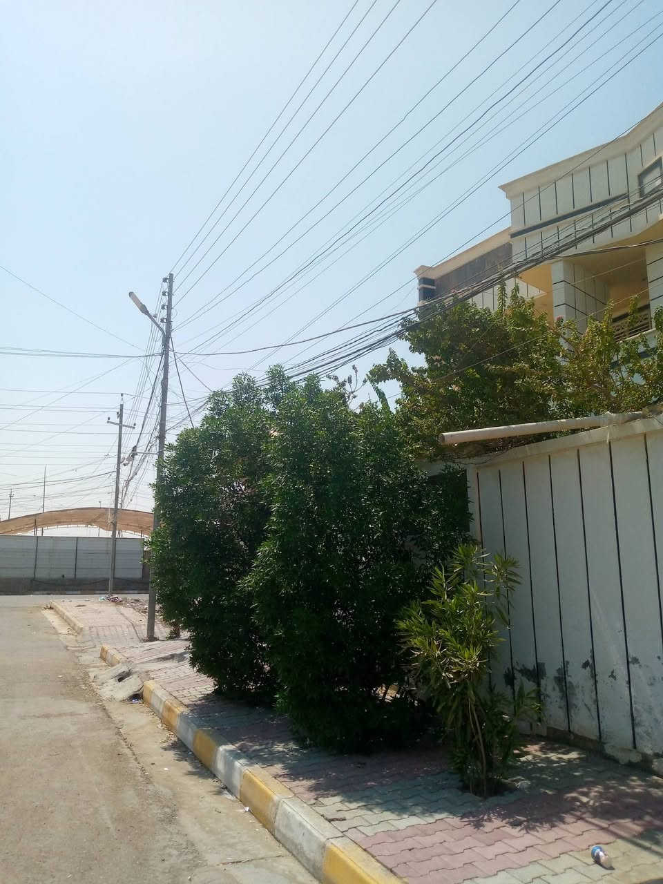 دار للبيع الرمادي حي التاميم ٨ شباط مجاور سنتر دعاء وشارع السيراميك  
المساحه ٢١٥ 
للاستفسار الاتصال على الرقم 
***********
