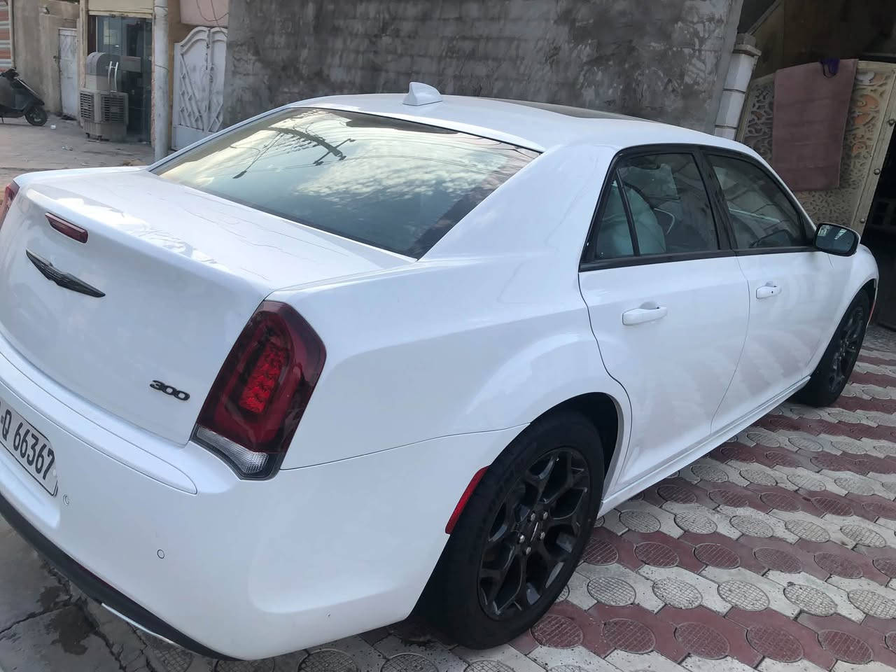 سلام عليكم اوبامة فول موصفات S موديل 2023 فور ويل حساسات خلفية امامي اشاير بل مري رادار دمام بل صندوك سيارة على وضع الشركة حادثهاا چاملق امام بدون اير بارك بدون صبغ صور الحادث موجودة بل منشور ماشية السياره 83 مكان السياره بغداد اتصال *********** للبيع فقط بدون مراوس

