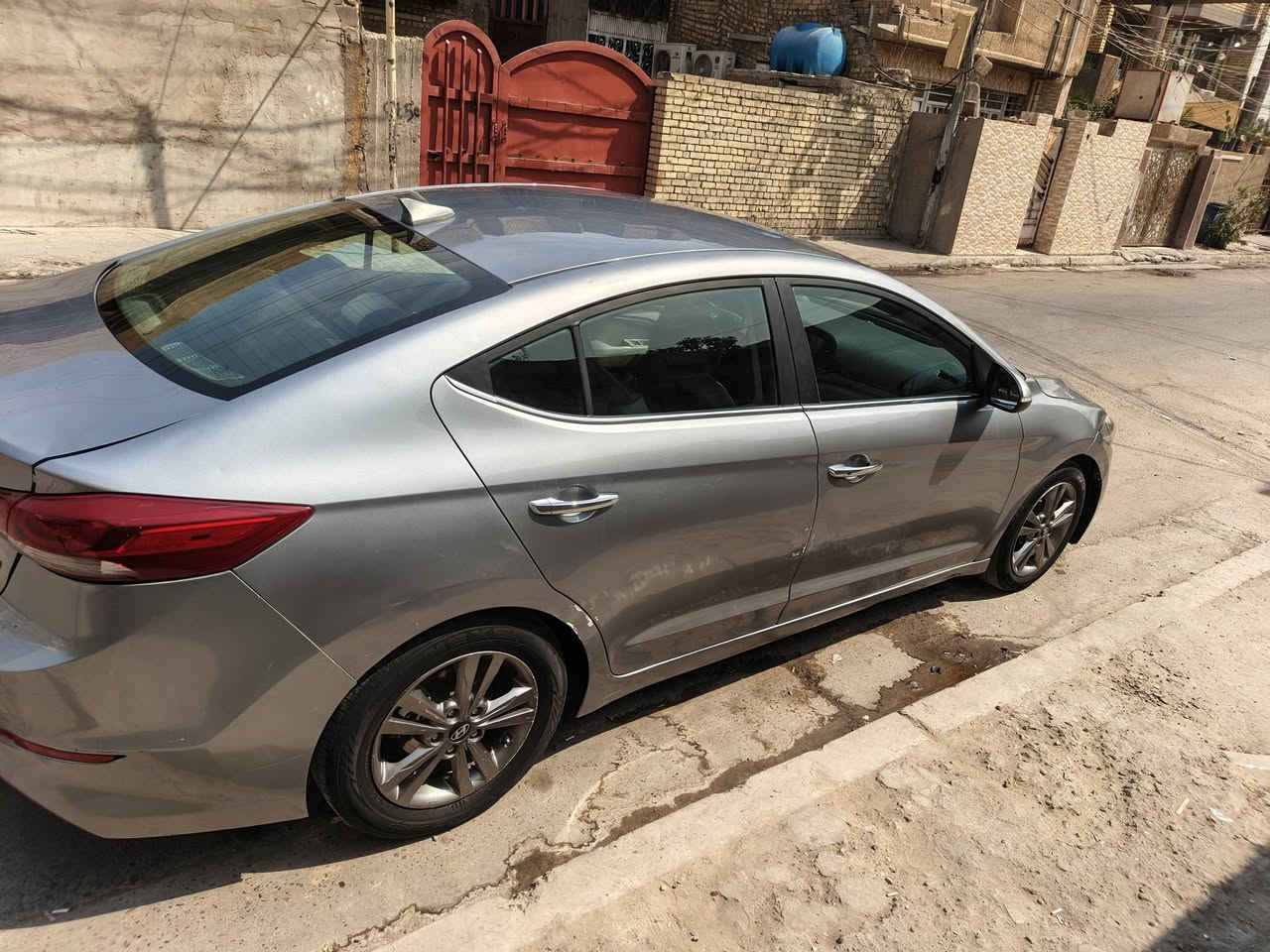 سلام عليكم
النتره موديل 2017
السياره بسمي بغداد
السياره خير من الله 
عارضينه بشده وخمسة 
وبيه مجال الشراي يجي يكلب ويأخذ 
موقع السياره بغداد الأمين الثانيه 
الرقم ***********
