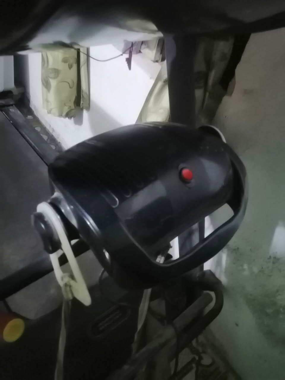 وينهم  أهل رياضه ⛷️

جبتلك جهاز جرري متعدد سرعات كامل وشغال مع ملحقاته مع جهاز اهتزاز للضهر لحرق دهون 
السعر 140 قفل

للمراسله علا رقم ***********
