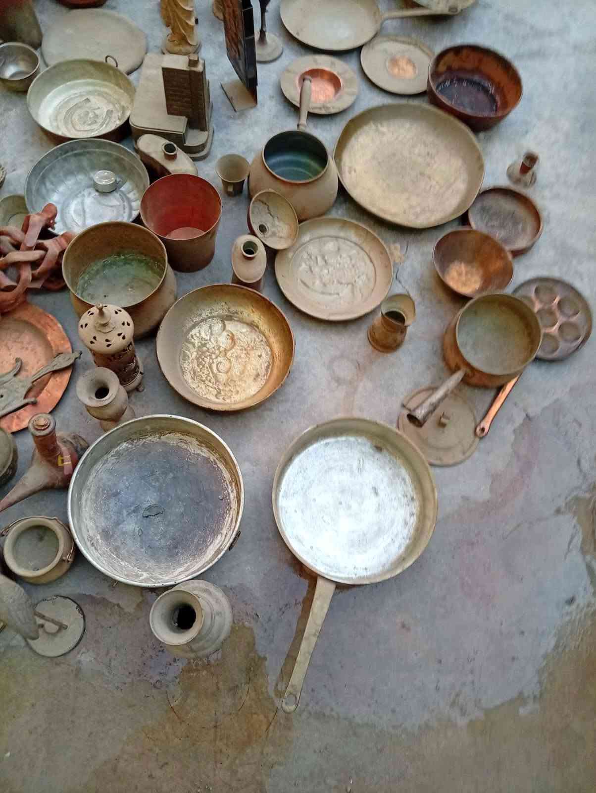 نحاسيات ابيع شلع وعلى الوزن الكيلو 16 الف ***********
