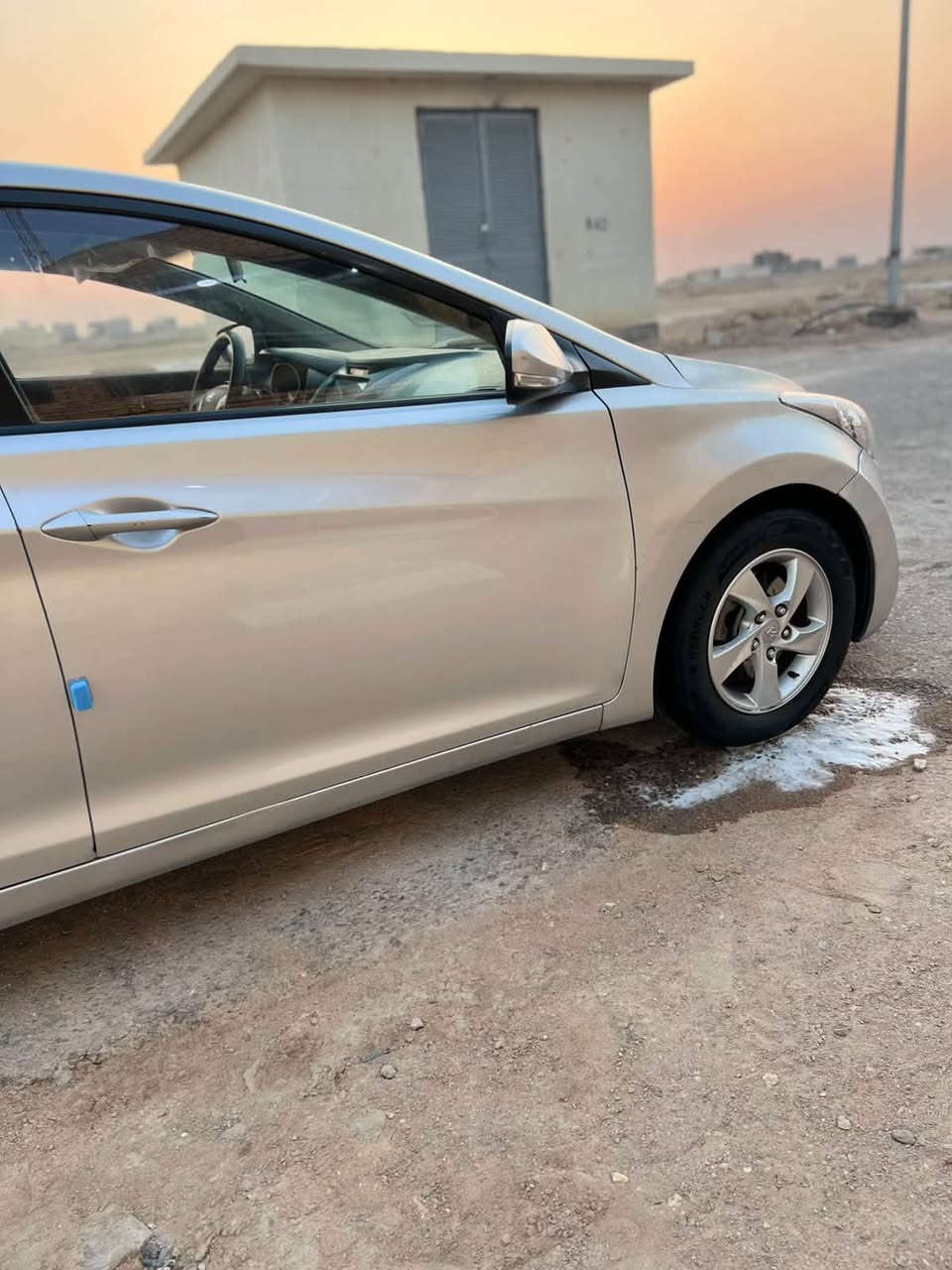 إسلام عليكم سياره النتره افانتي محرك مكفول 1600 حداديه كير تبريد مكفول سياره تاخذه ماتذب عليه ربع جديده سعره 43 وبيها مجال حك الجيه رقمي ***********
