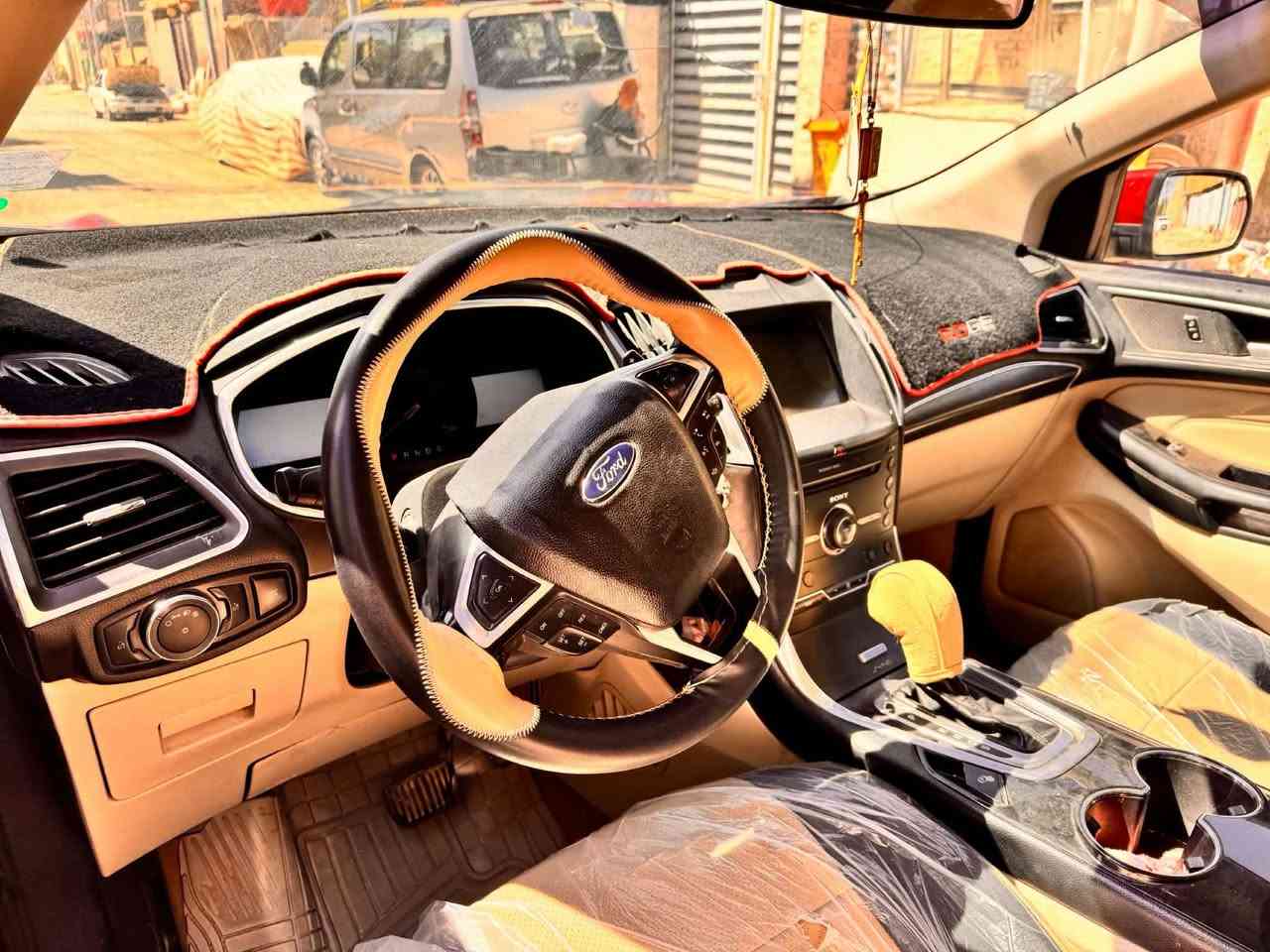 🚗 فورد إيدج تيتانيوم 2016 للبيع
الموديل: 2016

الفئة: تيتانيوم (Full Options)

اللون: ماروني مميز

السعر: 150 ورقة (15,000 دولار)

✨ المواصفات والميزات:

ويلات (إطارات) حجم 20 مميزة وجذابة.

تغليف كشنات (كراسي) جلد جديد بحالة ممتازة.

إنارة داخلية محيطية ملوّنة (تتغير حسب الرغبة).

كاميرا خلفية دوارة وتفاعلية مع حركة المقود وحساسات.

إشارات ضوئية بالمرايا الجانبية.

بصمة تشغيل وبصمة أبواب ذكية.

شاشة كبيرة ونظام ملاحة متطور مع فتحة سقف بانوراما.

🔧 حالة السيارة والفحص:

المحرك (المكينة) والجير بحالة ممتازة وجيدة جداً.

التبريد شغال وبحالة ممتازة.

حالة البودي: صبغ أجزاء متفرقة (تقرير السونار متوفر ومرفق).

📍 مكان التواجد: عفك / الديوانية
📞 للتواصل والاستفسار: ***********
