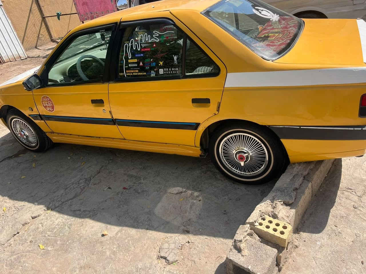 بيجو 2010 تحويل عليه هيئه وغرامات 5 ورقات 
اريد مراوس بكيا بدون تحويل موصليه ميخالف بس كون زينه سيارتي كير محرك خير من الله صدر تخم تاير دوشمه كله جديد بيه نواقص قليله مكاني بغداد العده يراسلني واتساب ***********
