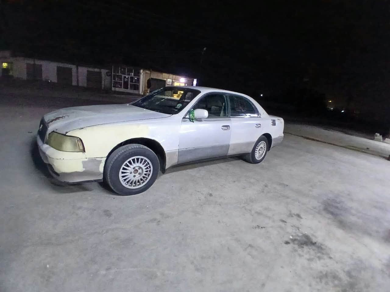 سلام عليكم سياره ماجسته للبيع

سياره موديل 95 
محركVVT. 6 
محرك بيه تنقيص بدون بخار 
تبريد شغال  
السعر 35 وبيه مجال 
السياره كفاله عامه من كلشي 
تخم تاير جديد 
مكان ديالى الخالص 
*********** @
