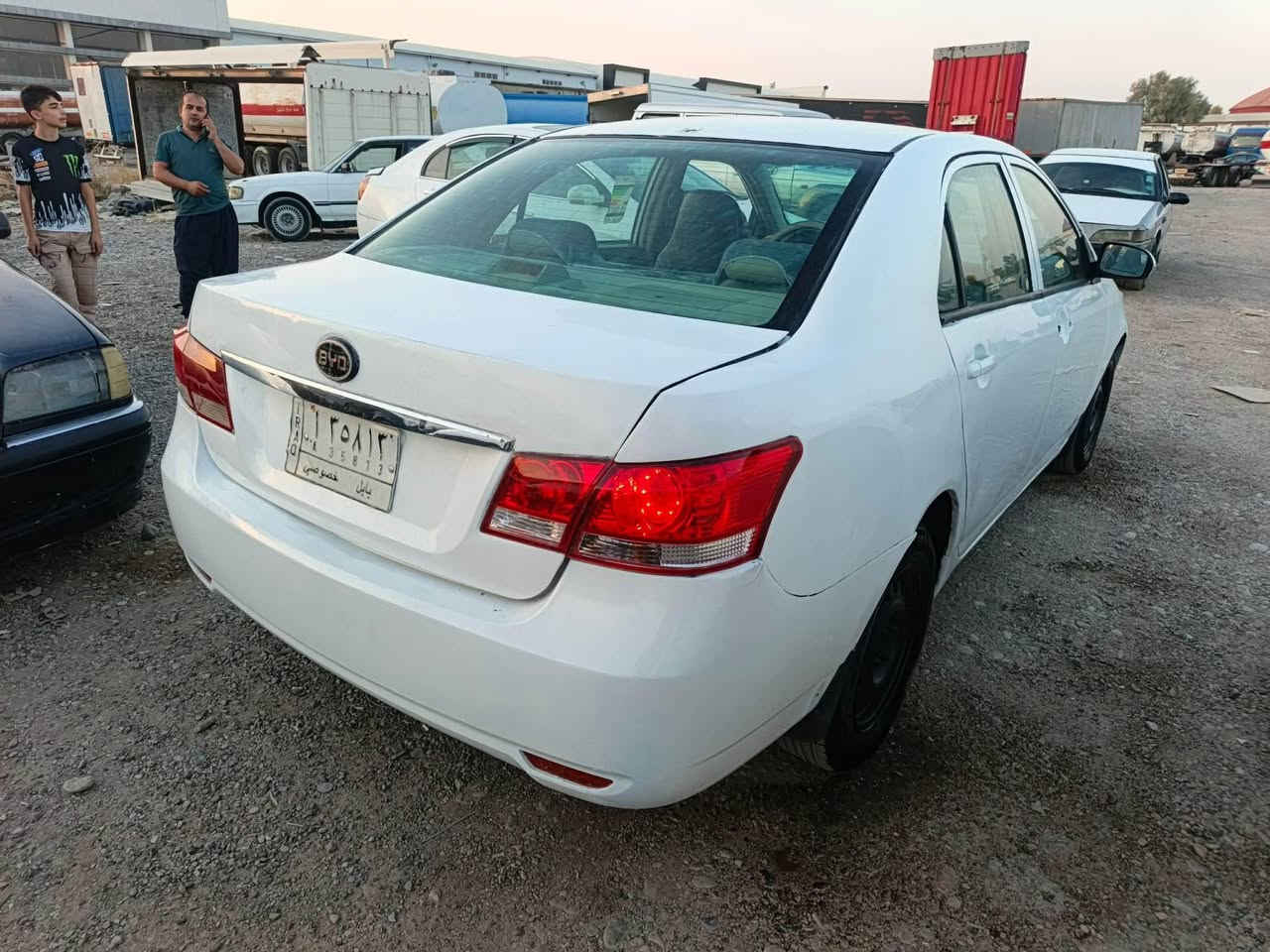 تەنها 30گەڵا
بیوایدی G3 2013 
سەنەوی عاجە بەشەرتی ئەوەلیات و حاسیبە
چوار بستۆن بیلاد گێڕ عادي بئ مەسرەف
لایت و دیسک ڕۆنی تازە گۆڕاوە کامل سیرفس کراوە
سەدری کامل گۆڕاوە تەبریتی هەمو شتیکی پیوەیە ئیشناکات  کارەبایاتی هەموی بەشەرت چوار تایەی تازەئ لەژیرة نوخسانی بەس تەبریتە نمونەیە لە جوانی نرخي 30 گەڵا و مەجالی تیایە گۆڕینەوە ناکەم شوین کەلار ژ.م***********
*********** كالار, السليمانية
