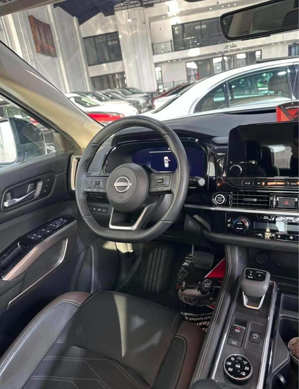 nissan pathfinder 2023 platinum black top🖤
سه‌یاره‌کی زور جوان خاوئن فول فول موسه‌فات 
داتاشو خه‌تی جاده کوشین سارد گه‌رم کوشین vip پانوراما سه‌قف ره‌ش بیلادی سه‌ماحه boss و زور موسه‌فاتی زیاتری هه‌یه شته‌کی نمونه له جوانی 
Carplay 
Android play
ده‌بل اکس 
سه‌یاره‌که‌11,000milرویشتوه یه‌ک ده‌سته 
سبوغ ۲ پاره‌چه‌و نیوه‌ی هه‌یه  
سعری 285 وه‌رقه مه‌جاله‌کی براینه.

Phone *********** watsapp أربيل, العراق
