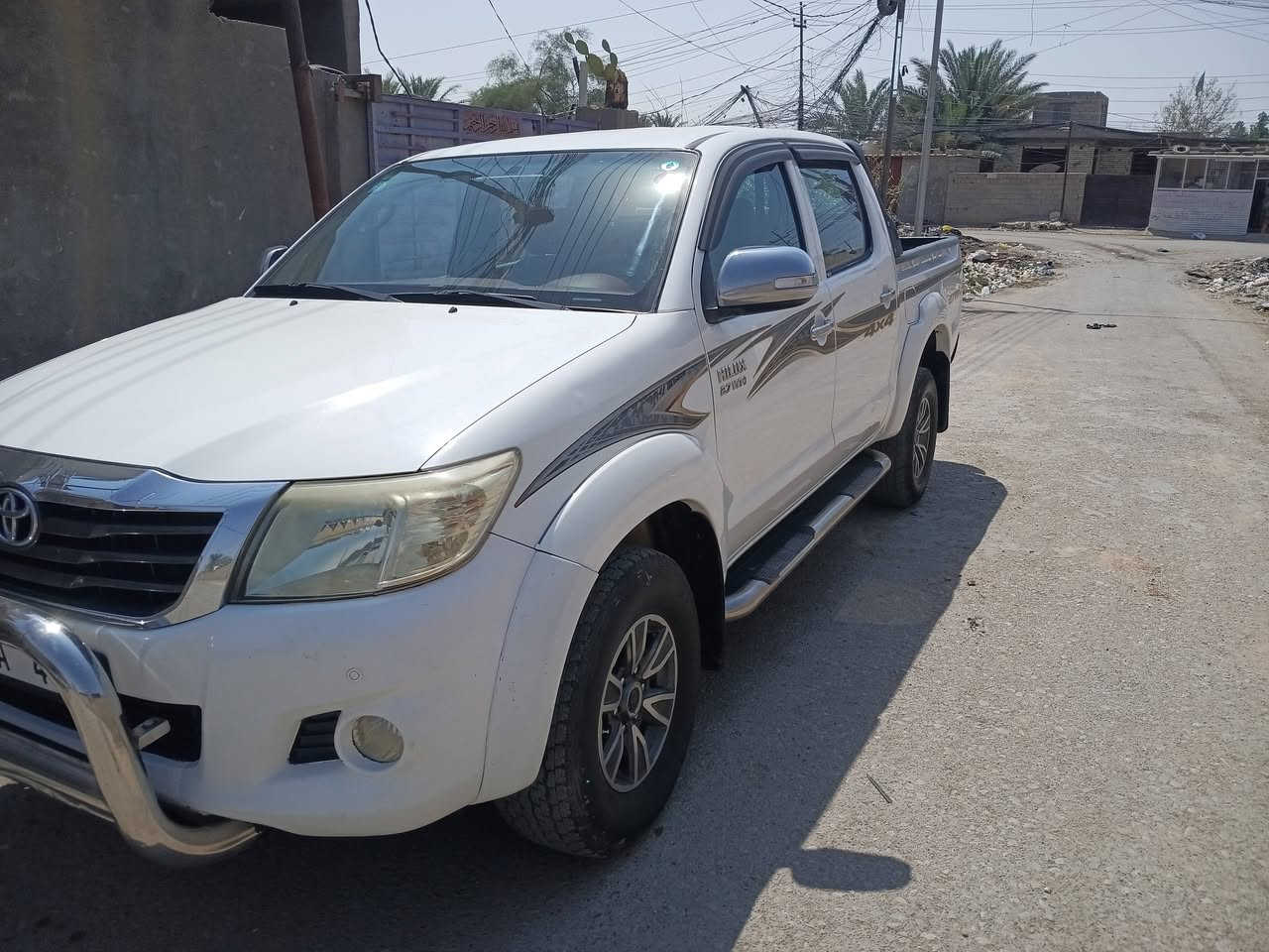 هايلوكس ١٥ بأسمي رقم واسط مكفولة سياره جاهزة السعر 220$مكان السياره بغداد ***********
