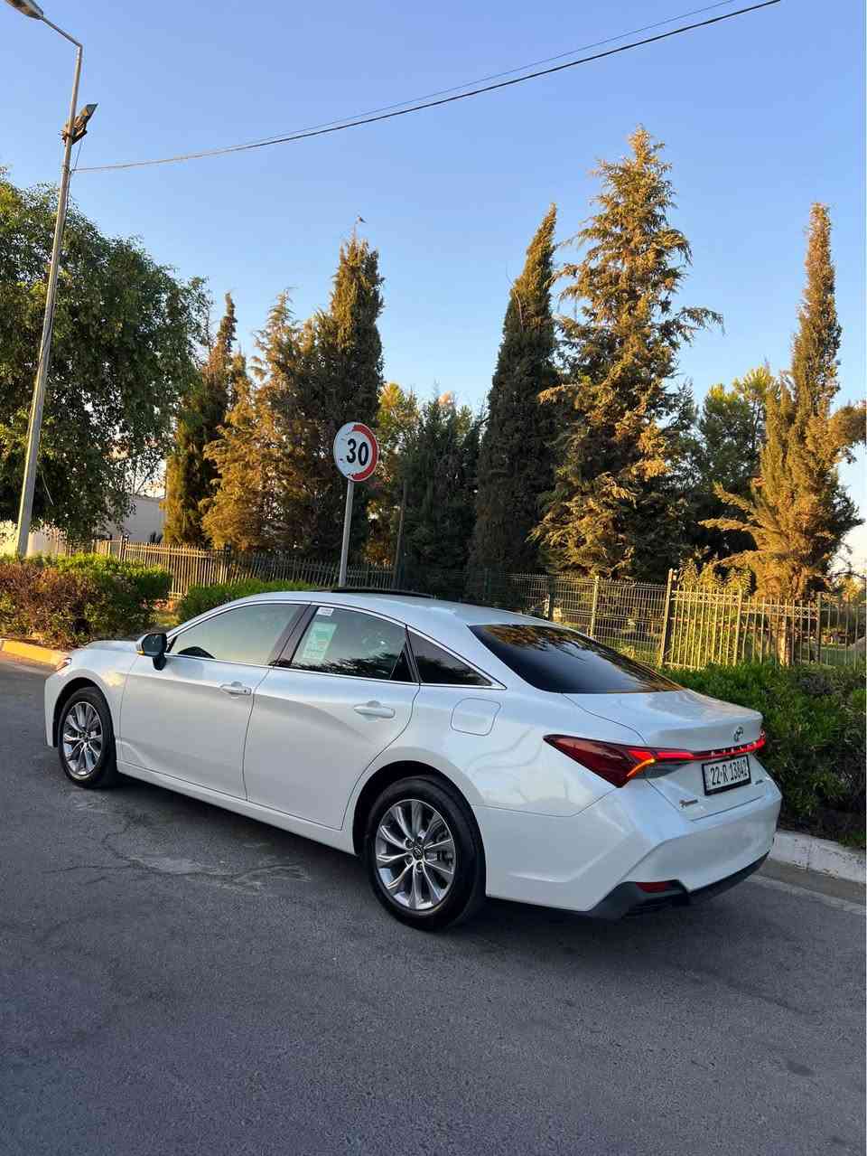 سلام عليكم 
Toyota Avalon 2024
تجميع صيني 
مواصفات سيارة فتعة 
كيج الكتروني 
لايت بكلايت ليد 
حجم محرك ٤ سلندر 
كلين سيارة بدون صبغ 
مكان صغير pdr 
سيارة جديد مابي ربع دينار مصرف 
ماشي ٢٢ الف كم 
سعر ٢٦٨ ورقة مجال بسيط 
مكان اربيل 
واتساب *********** أربيل, العراق
