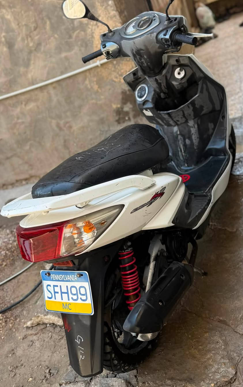 سلام عليكم.... مكلف بلنشر
دراجة سكنس(فحل )  🛵 للبيع

دراجة شلعه معدل كهربائيات كلهه شغاله 

دراجة جديده  بلادية

أي نقص مابيهة

الدراجه صارله اقل الشهر من طالعه من الوكيل مكان الدراجة حلة بابل خلف المستشفى التركي اتصال ***********
