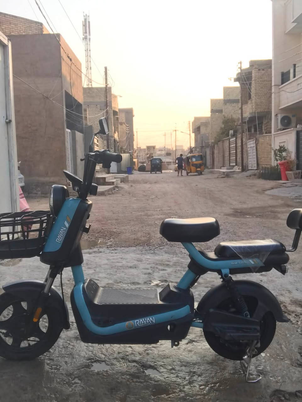 سلام عليكم دراجة ريان حجم 14دراجة جديدة استخدام كلش قليل بيهةعطل البريك الخلفي عطلان والستان الصفح واكع موجودة كل غراض الدراجة بيع الدراجة محتاج السعر 175بيهة مجال لشراي مكاني الغزالية الهياكل اي استفسار اتصل علة الرقم***********
