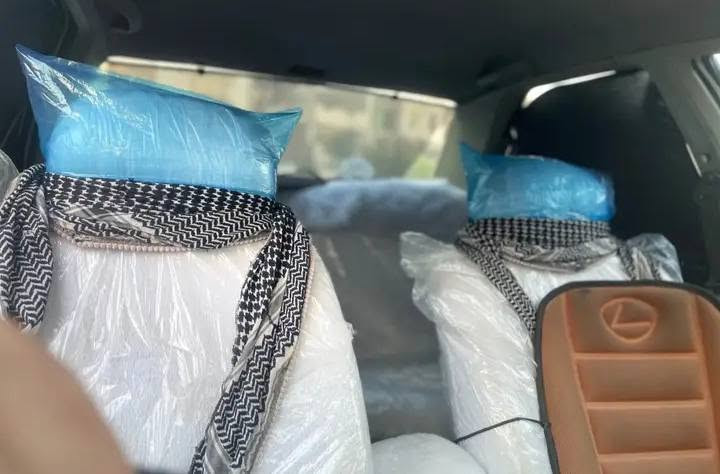 سەنەوی پلاسیک 
کۆبۆنی بەنزینیشی هەیە
گێڕومەکینە بشرت
بۆیاخی نیە 
17گەلا
*********** السليمانية, العراق
