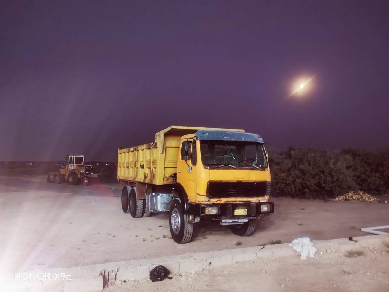 السلام عليكم للبيع البي موديل 75 مكينه 25 كير 160 مجموعه نص جي إف رقم قادسيه تحويل مباشر مالكه ديوانيه جاهزه للعمل مكانه الديوانيه سعره ب 130وبيه مجال للستفسار الاتصال على الرقم ***********
