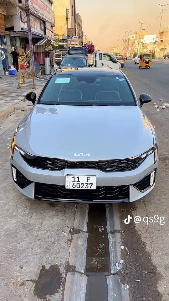 K5  موديل 2025

السلام عليكم 

GT line

وارد امريكي حادثه الحافه مال الجاملغ الخلفي فقط بدون دواخل بدون صبغ فقط كارت ع كد شبر بالجاملغ وبارد بالحافه مال صندوك  بدون ايرباك السياره رقم بغداد ماشيه 14 الف ميل محرك 2500 

مواصفاته

بصمه ابواب وتشغل 

تشغيل عن بعد

فور ويل درايف

بنوراما 

كشنات جلد اصلي اسود مطعم ب ابيض ختم جيتي 

الكشنات الاماميه تدفئه 

كشن السائق كهرباء 

سايد بريك بصمه

مود درايف 

شاحن واير ليس 

رادار امامي وجانبي وخلفي 

حساس امامي خلفي اصلي 

كامرا اصليه

تحكم مقود كامل 

صندوق ذكي يفتح عند الاقتراب من السياره 

لايت لد وبلوجكتر لد اصلي وبك لايت لد كامل 

وبعد المواصفات المعروفه بال K5 

للاستفسار اكثر الاتصال
***********
مكان بغداد

نص مكتوب في الصور:
- @qs9g GT line 2025
- @qs9g