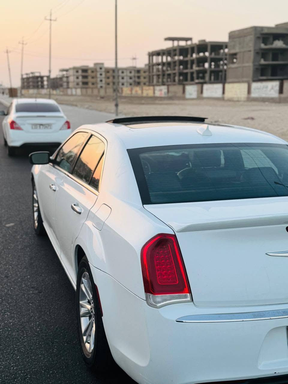 اوباما ٢٠١٦ فئة C بيع فقط 
فول مواصفات 
محرك ٣٦٠٠ cc
شاشه كبيره 
كير ماوس
تدفئه وتبريد كشنات
ماشيه 120 حقيقي مامشتغله خط استخدام شخصي . 
حداده جديده 
ويل 18 جديد 
وتخم تاير جديد
حادثهه بنيد صبغ وقطعتين كلير 
وداخل العراق مبدل بيها جاملق وباب مال تفصيخ نفس اللون . 
السياره بأسمي تحويل مباشر مكاني البصره . 
سعر السياره 185 ورقه .
رقم 📱 *********** . البصرة, العراق
