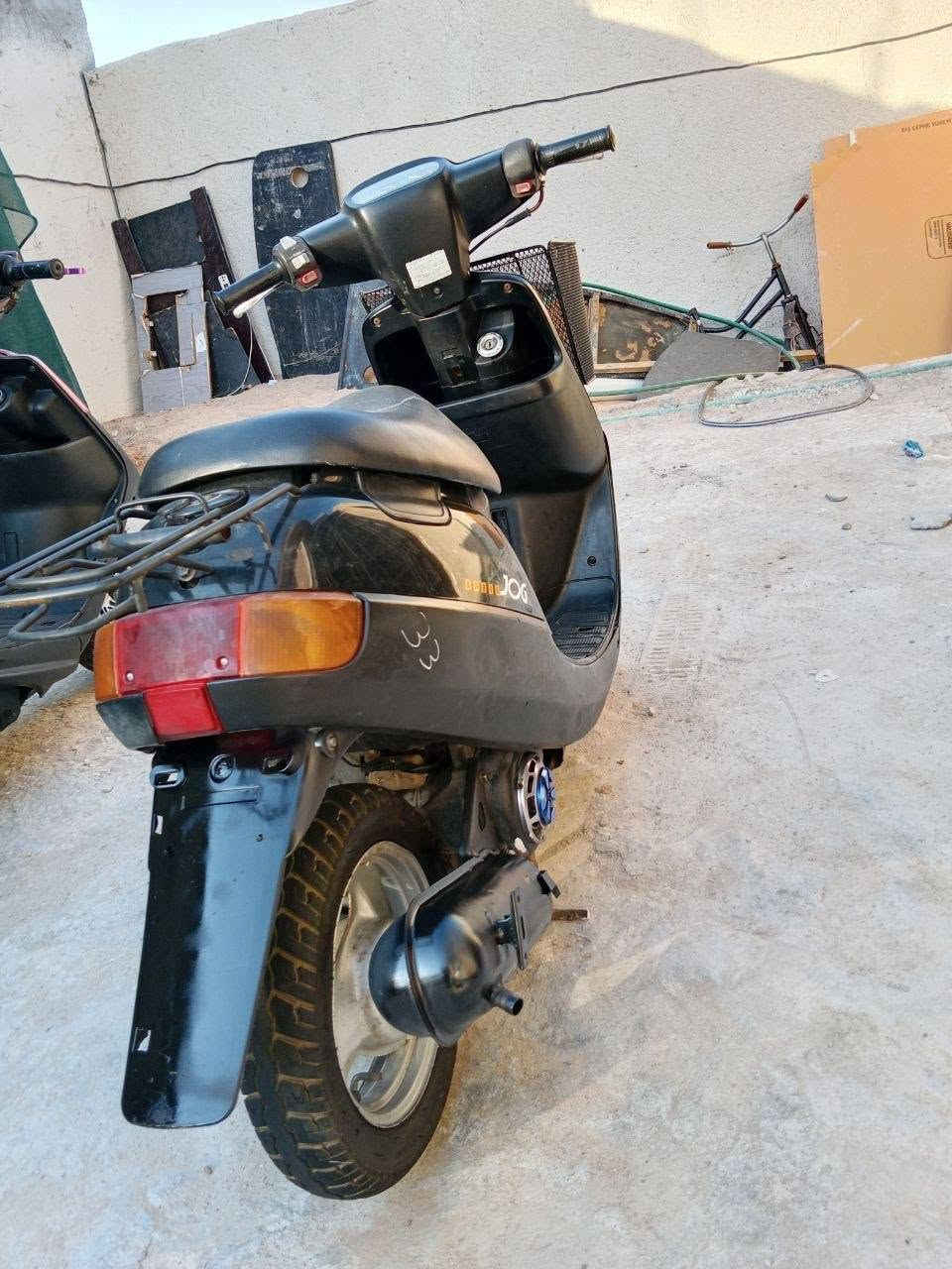 سلام عليكم دراجه للبيع 99ما. مفتوحه بلاديه مكينه ناعمه دراجه مال حاويه السعر 600وبيها مجال عنواني كربلاء ***********
