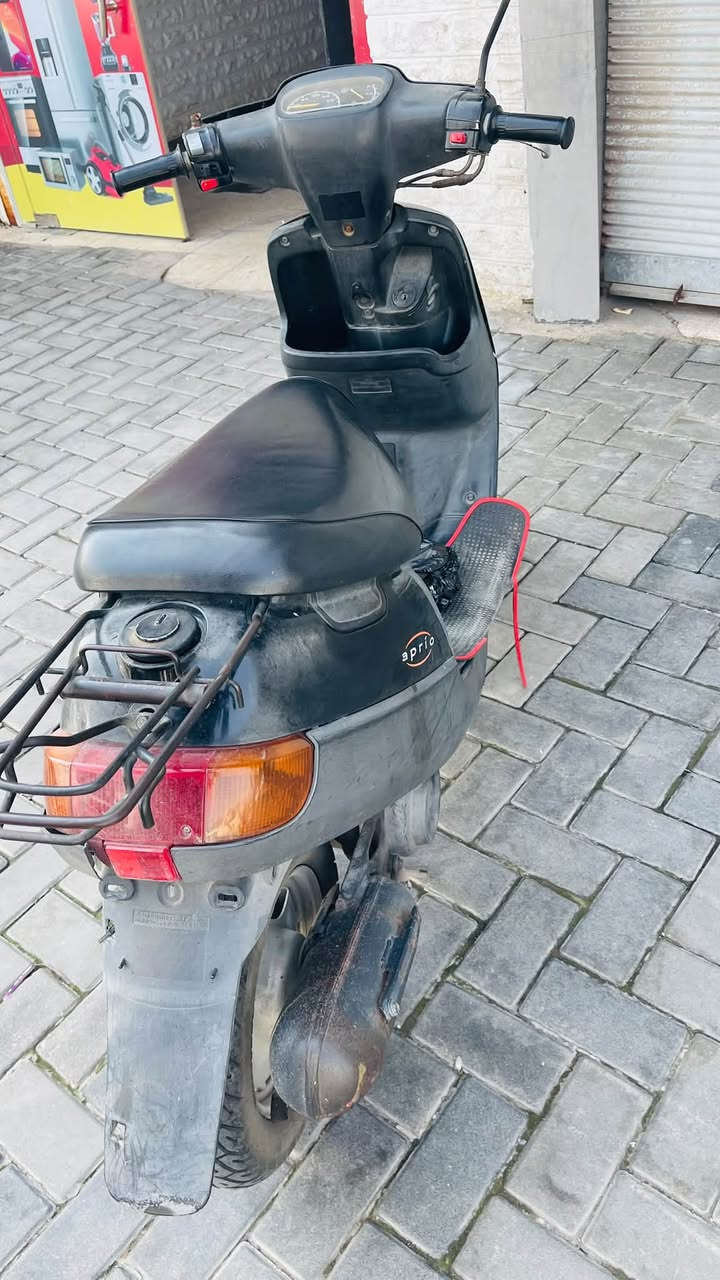السلام عليكم
ماطور بزون للبيع ، نظيف ابداً ما معمر و لا مفتوح شي بيه
مجرد تفويل بانزين و تبديل دهن 
الشراي يراسلني اما عالخاص او عالواتساب 
***********
